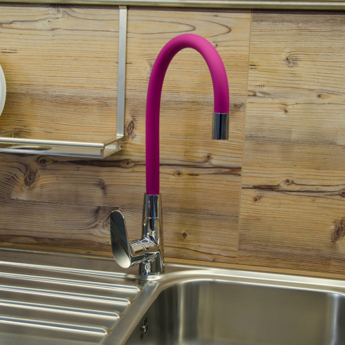 RAV SLEZAK Смеситель для кухни AMUR с поворотным и гибким изливом (хром/розовый)